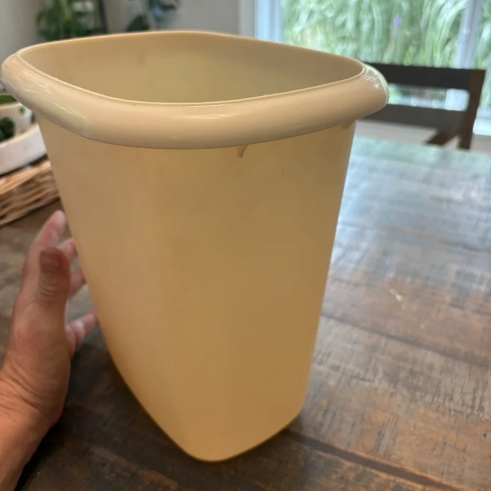 Rubbermaid all our